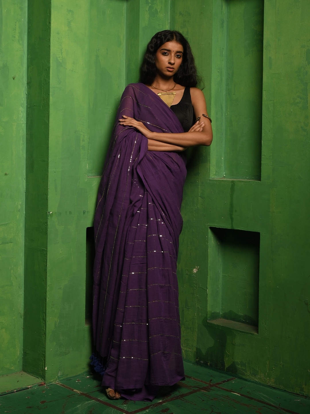 

HUTS AND LOOMS Mul Cotton Saree with Sequined Lines, Purple