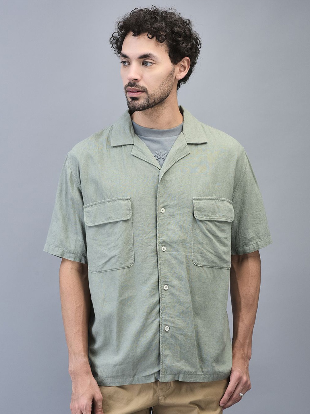 

Woodland Men Spread Collar Solid Linen Casual Shirt, Green