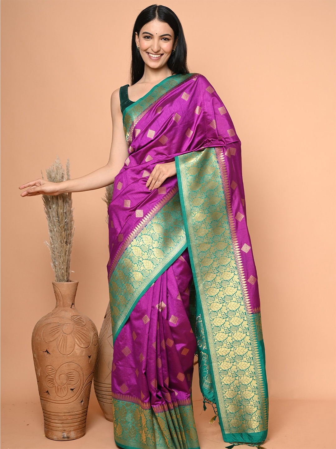 

BEATITUDE Woven Desig Saree With Zari, Purple