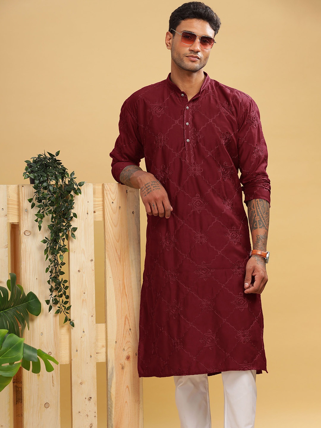 

Anouk Maroon Ethnic Motifs Embroidered Mandarin Collar Thread Work Cotton Straight Kurta