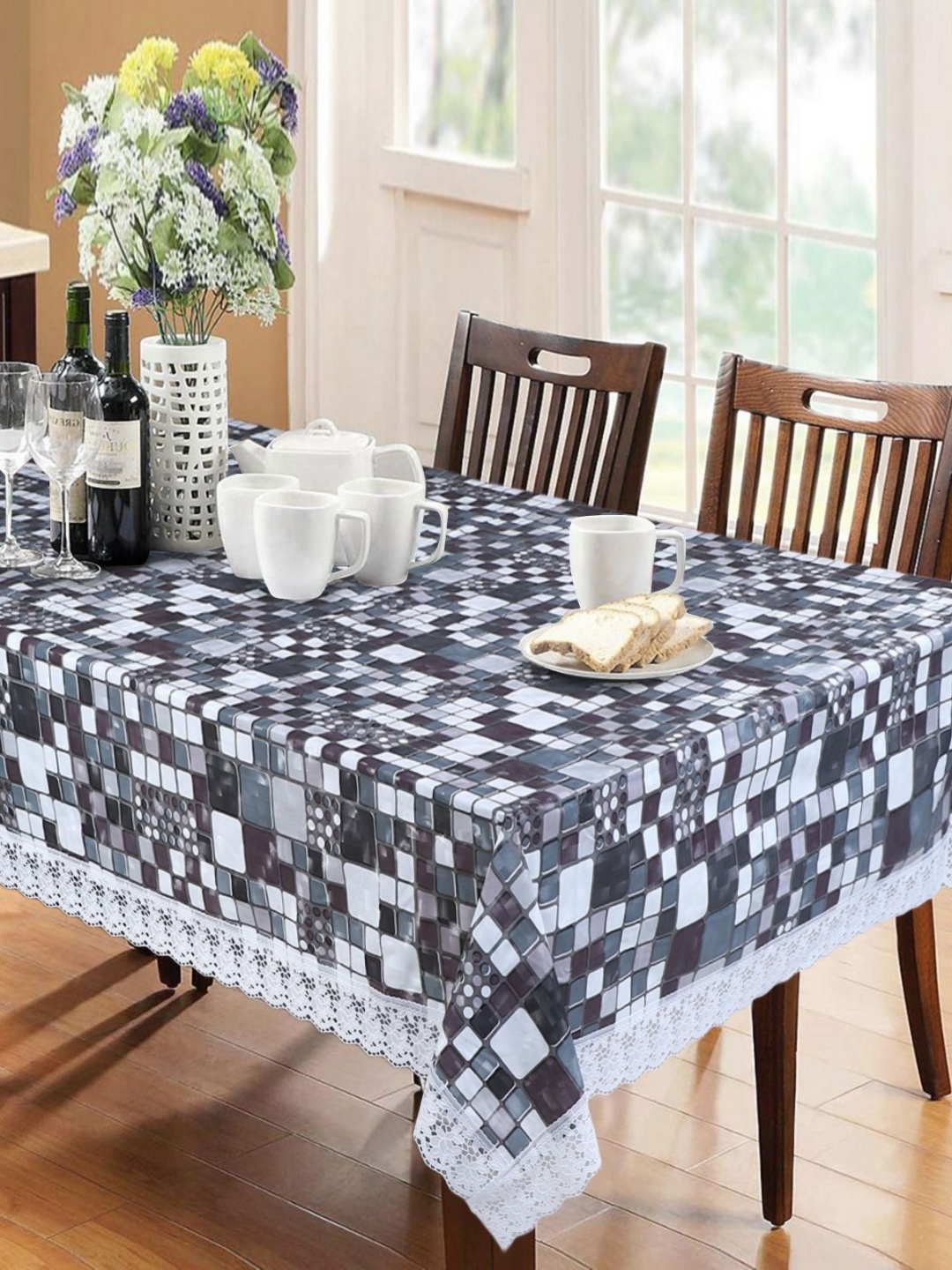 

LooMantha Grey Geometric Printed Waterproof 6-Seater Table Cover