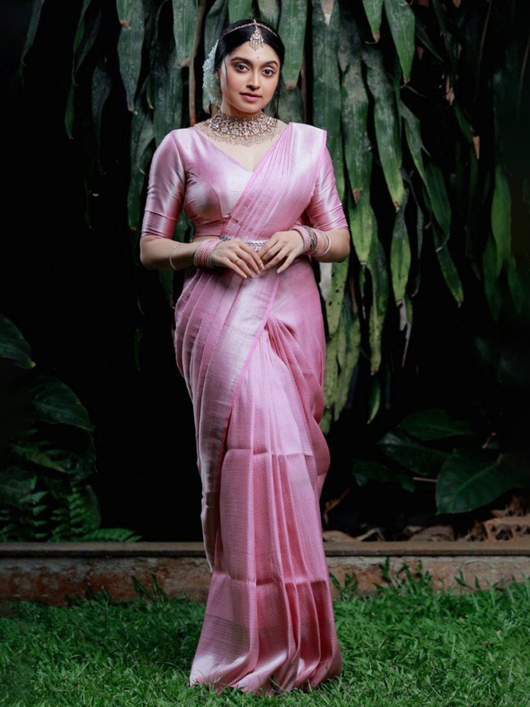 

Quelea Woven Design Zari Pure Silk Banarasi Saree, Pink