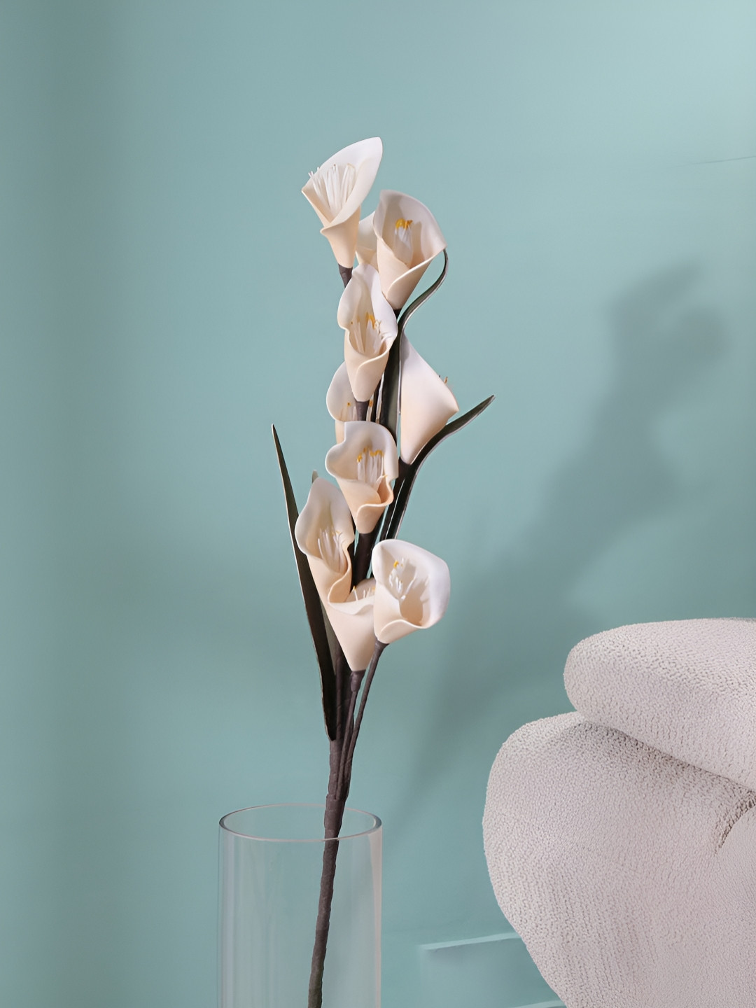 

Athome by Nilkamal White & Black Rose Artificial Flowers
