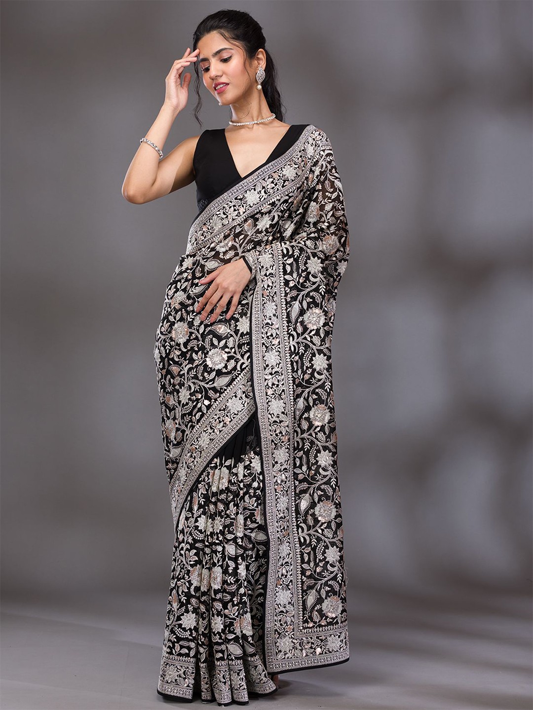 

Koskii Floral Embroidered Saree, Black