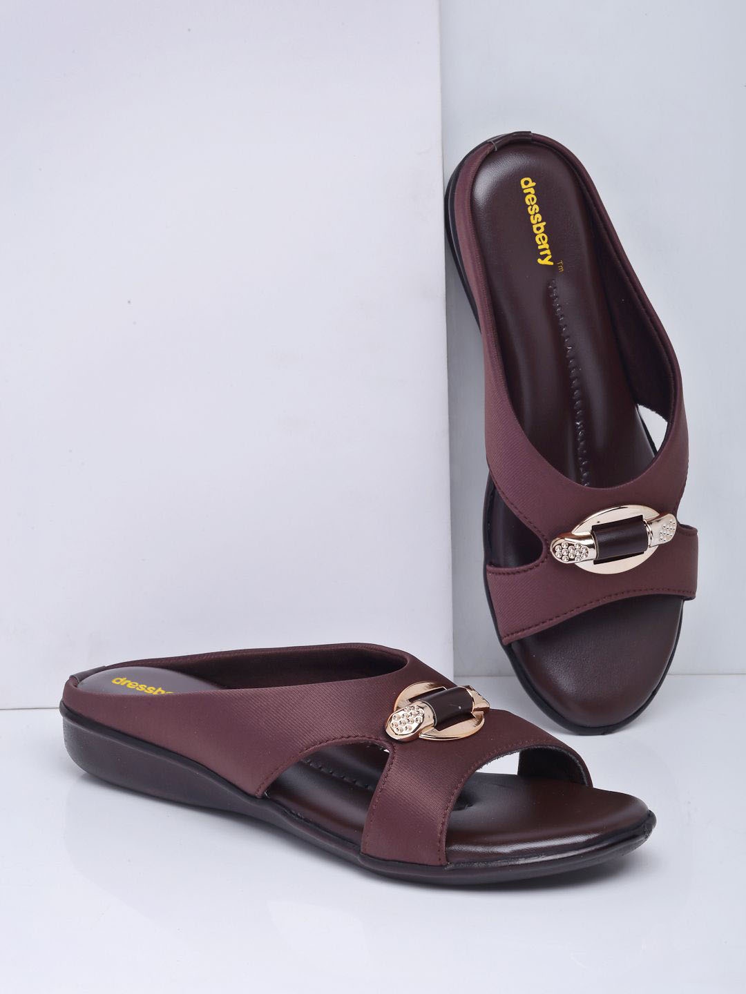 

DressBerry Women Solid Open Toe Flats, Brown