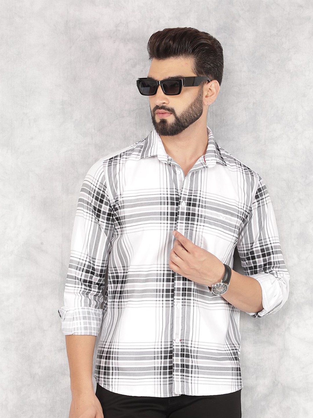 

Crimsoune Club Men Smart Spread Collar Tartan Checked Cotton Slim Fit Casual Shirt, White