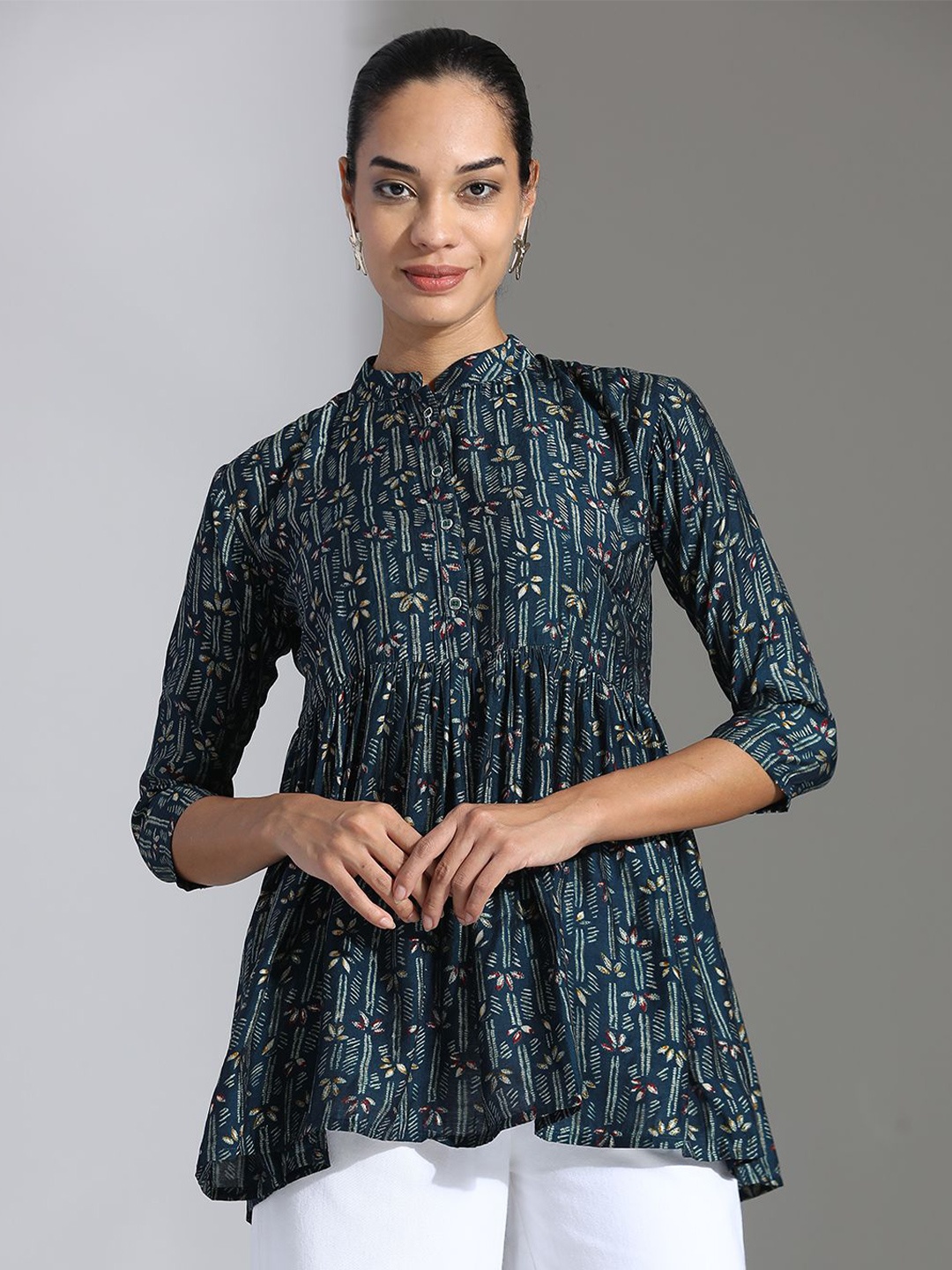 

Jaipur Kurti Women Floral Printed Mandarin Collar Cotton Top, Green