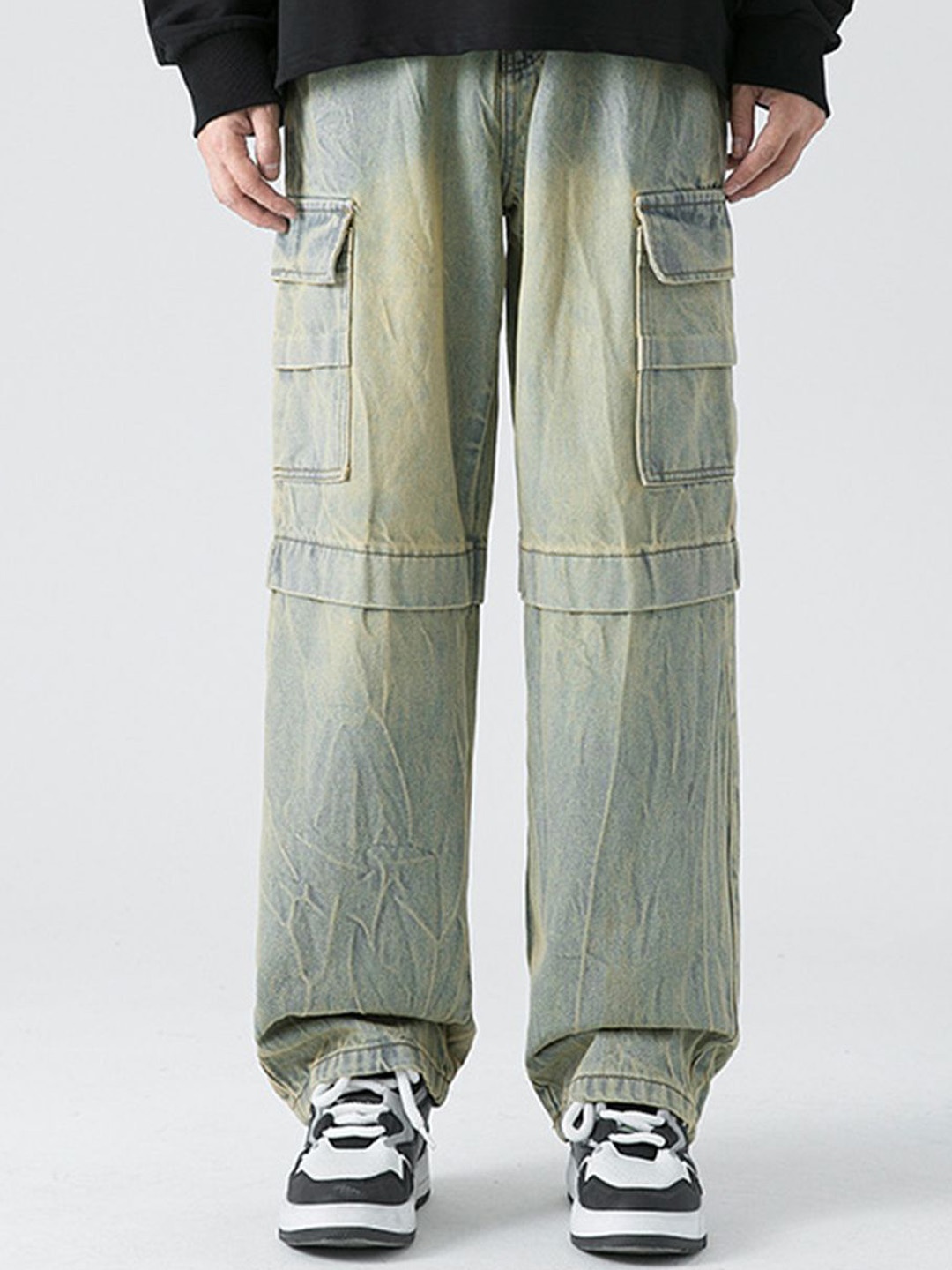 

StyleCast Men Relaxed Fit Heavy Fade Jeans, Blue