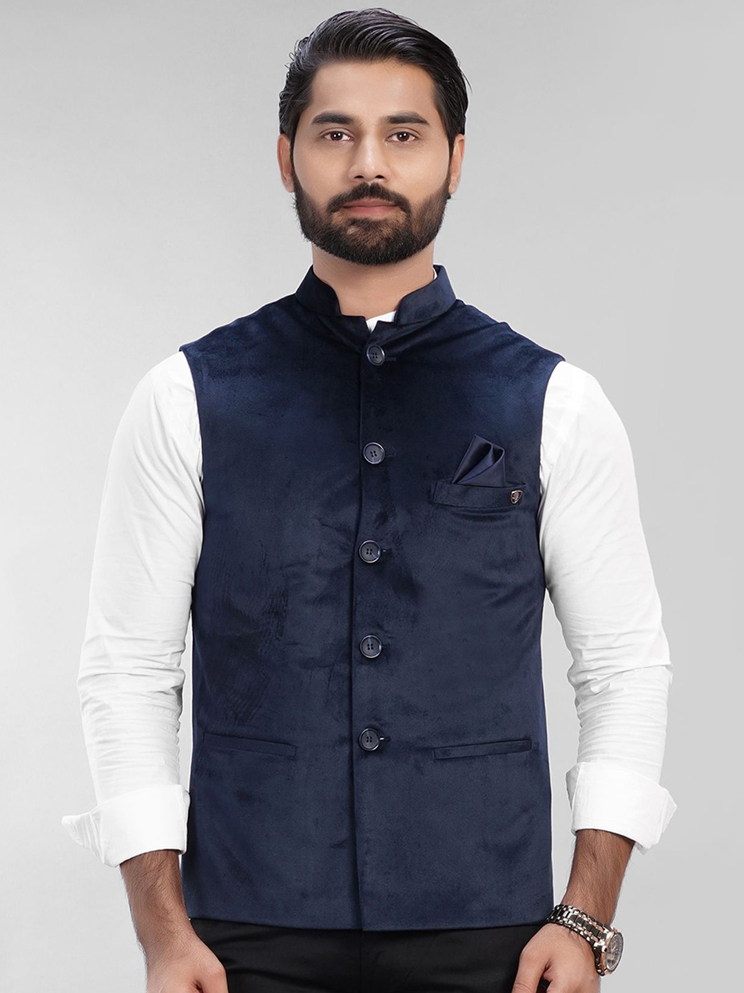 

LA'SCOOT Mandarin Collar Velvet Nehru Jacket, Navy blue