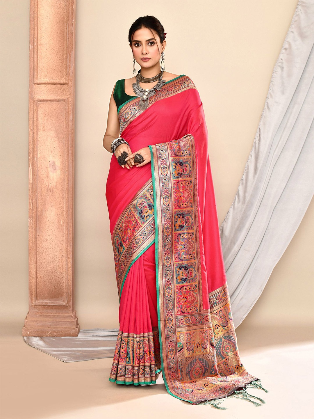 

elora Zari Banarasi Saree, Pink