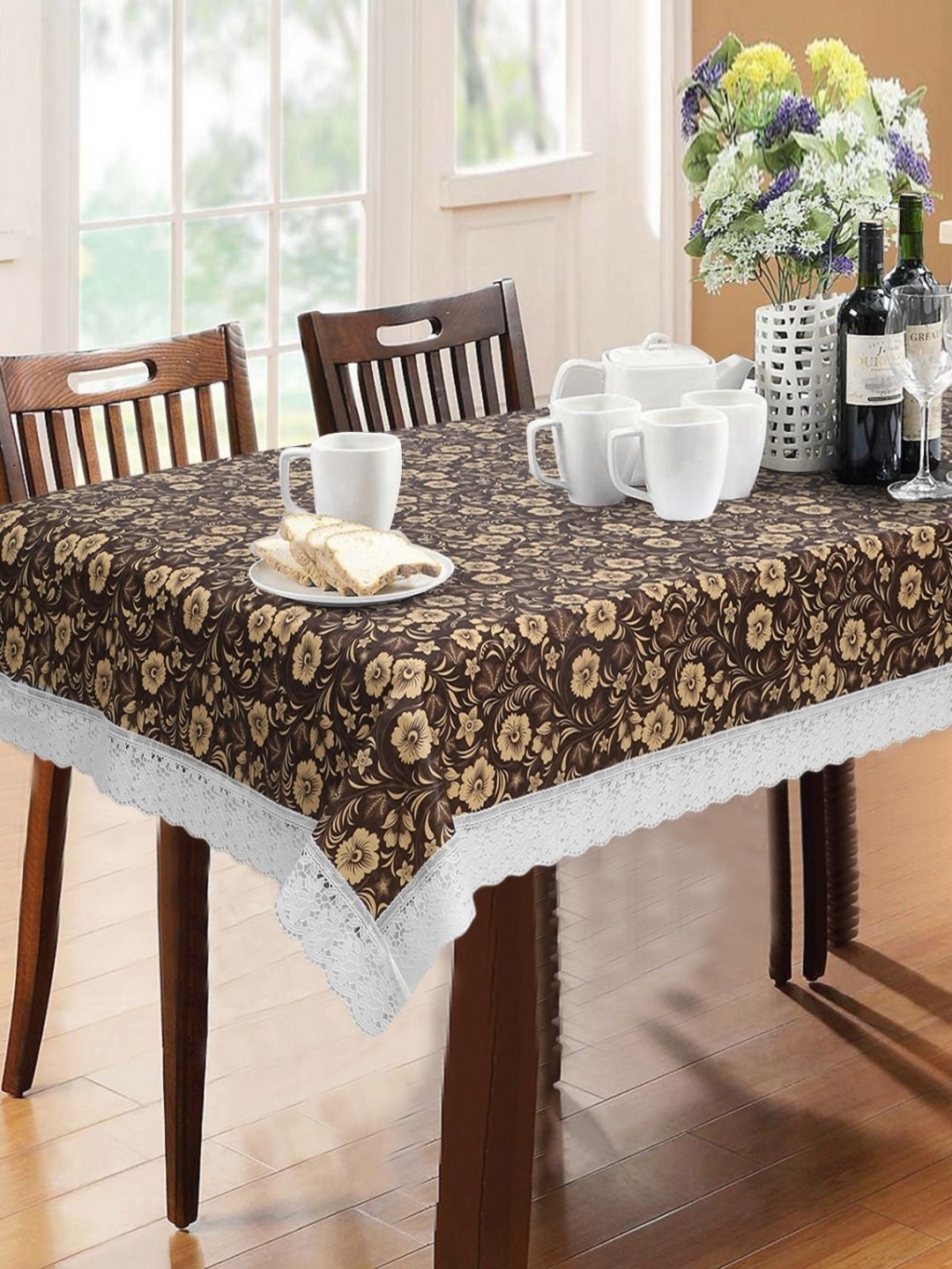 

LooMantha Beige Floral Printed Waterproof 6-Seater Table Cover