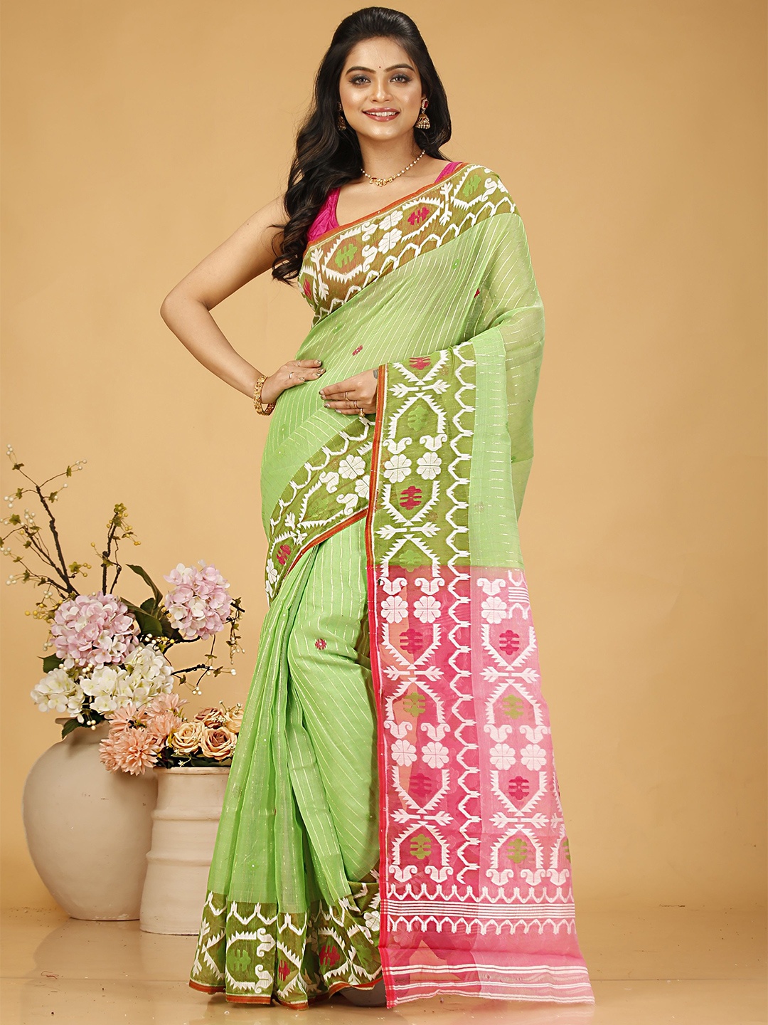 

SLAGHA Floral Woven Design Zari Jamdani Saree, Green