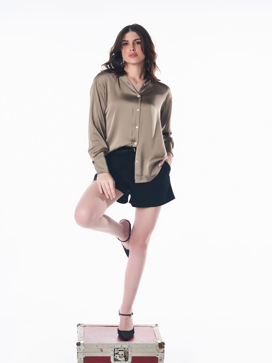 

DELAN Women Relaxed Spread Collar Solid Party Shirt, Brown