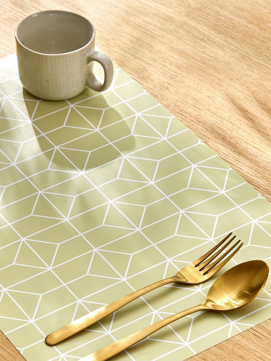 

Home Centre Mandarin Harvey 6 Pieces Green & White Rectangular Printed Table Placemats, Lime green
