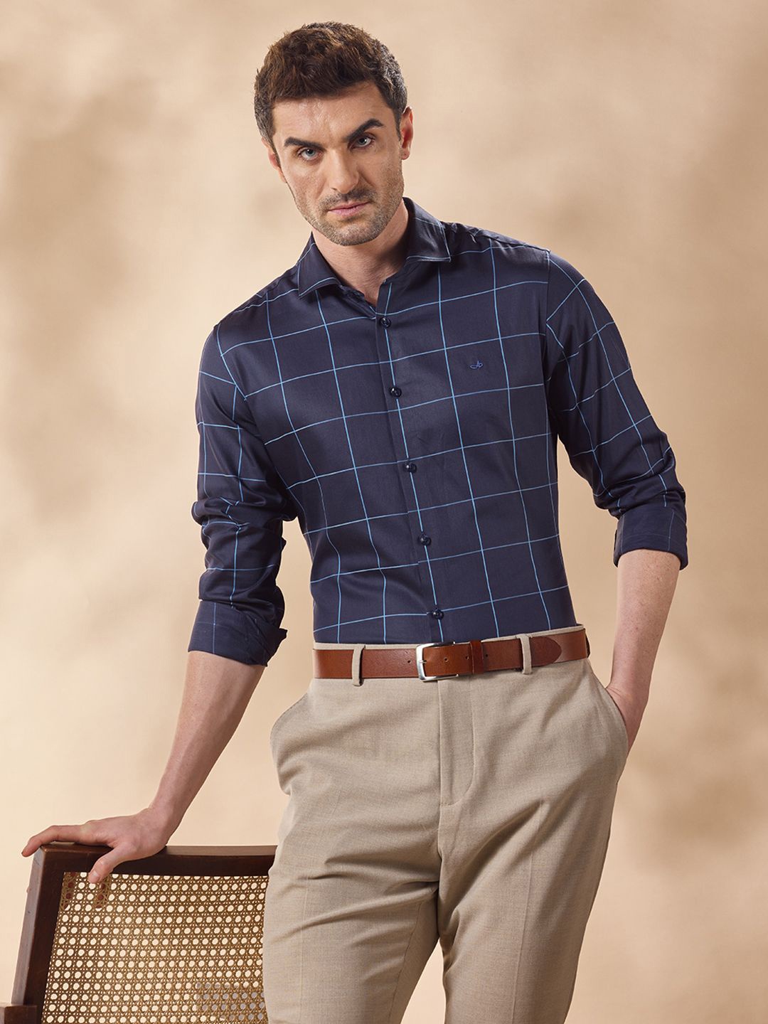 

Aldeno Men India Spread Collar Buffalo Checked Slim Fit Formal Shirt, Blue