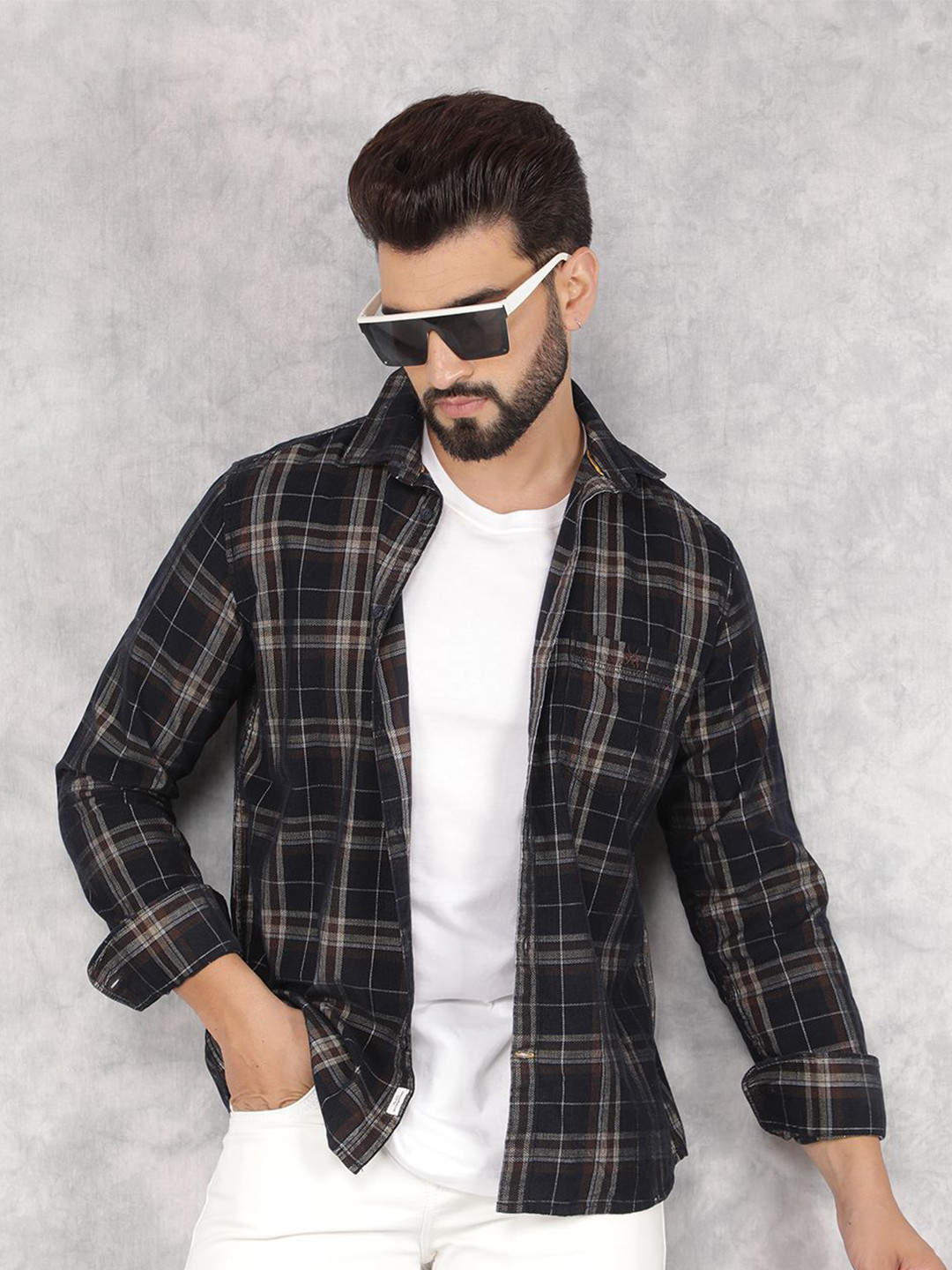 

Crimsoune Club Men Smart Spread Collar Tartan Checked Cotton Slim Fit Casual Shirt, Navy blue