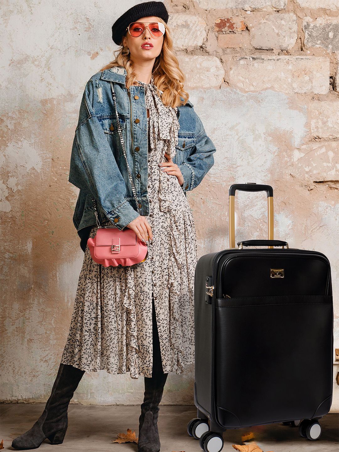 

REDHORNS Soft Sided Cabin Trolley Suitcase, Black