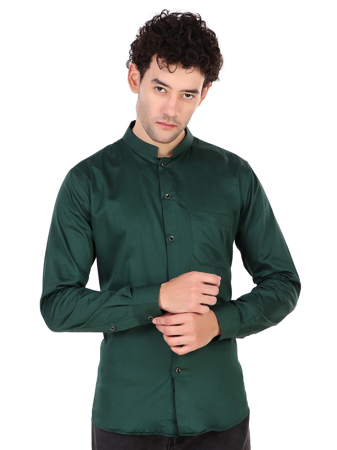 

DESIGN UP Men Radon Slim Fit Mandarin Collar Cotton Shirt, Green