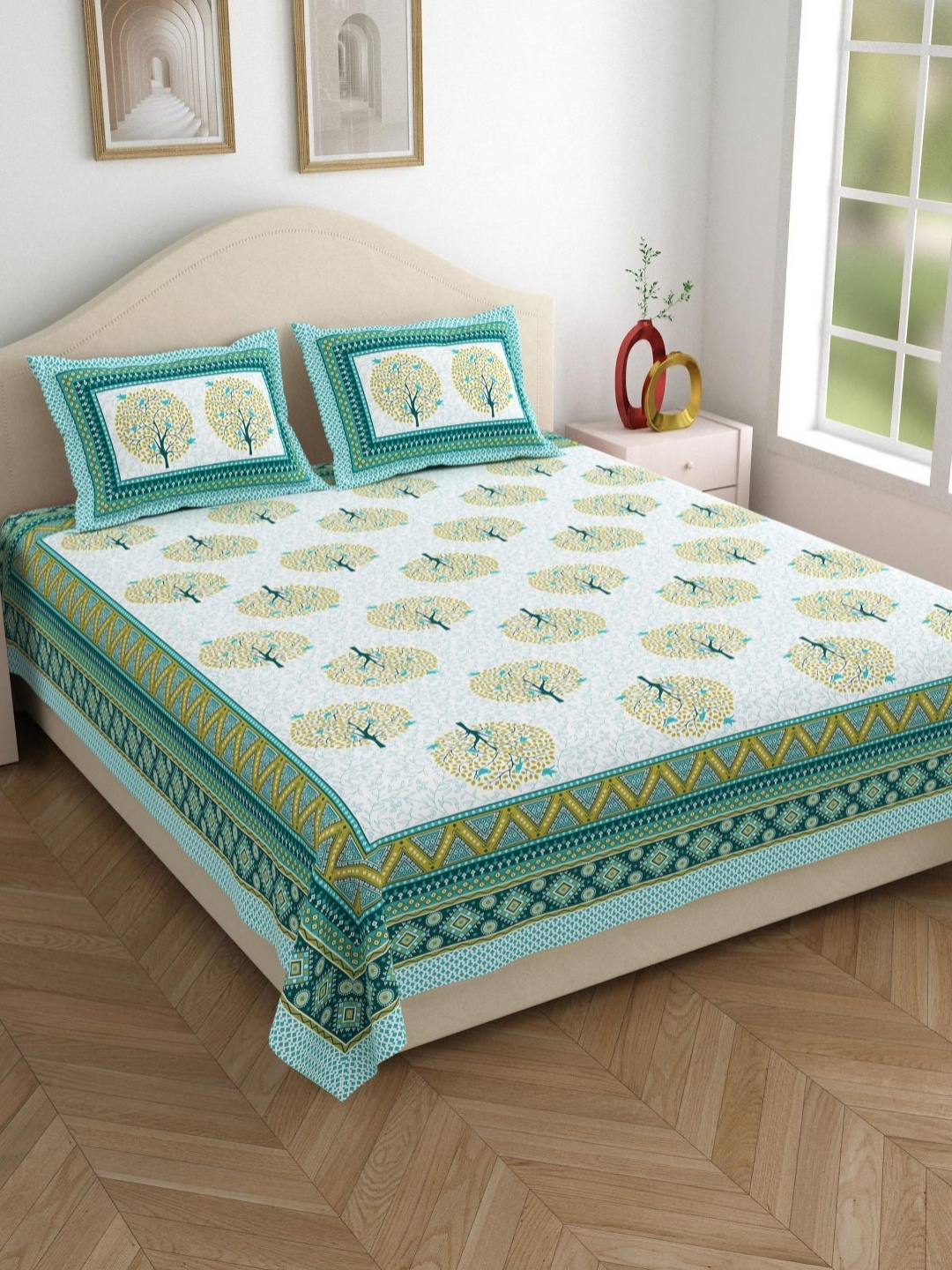 

Salona Bichona Green Ethnic Motifs Cotton 120 TC Queen Bedsheet with 2 Pillow Covers