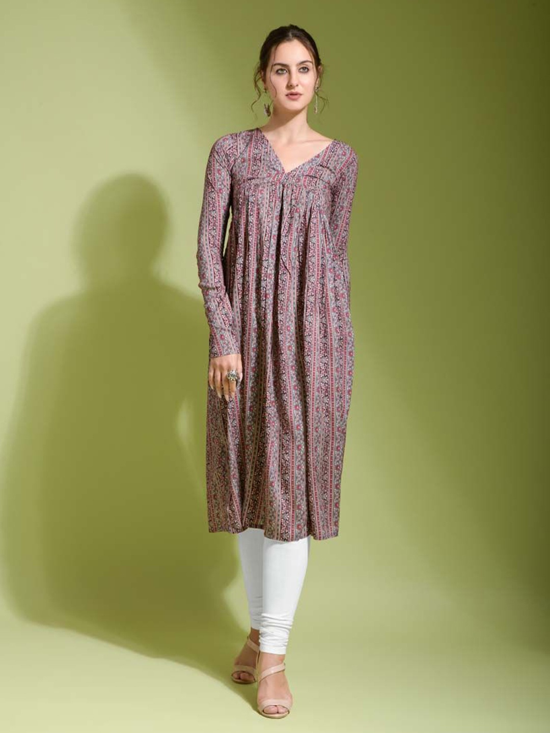 

SAZRIKA Ethnic Motifs Printed Floral Anarkali Kurta, Grey