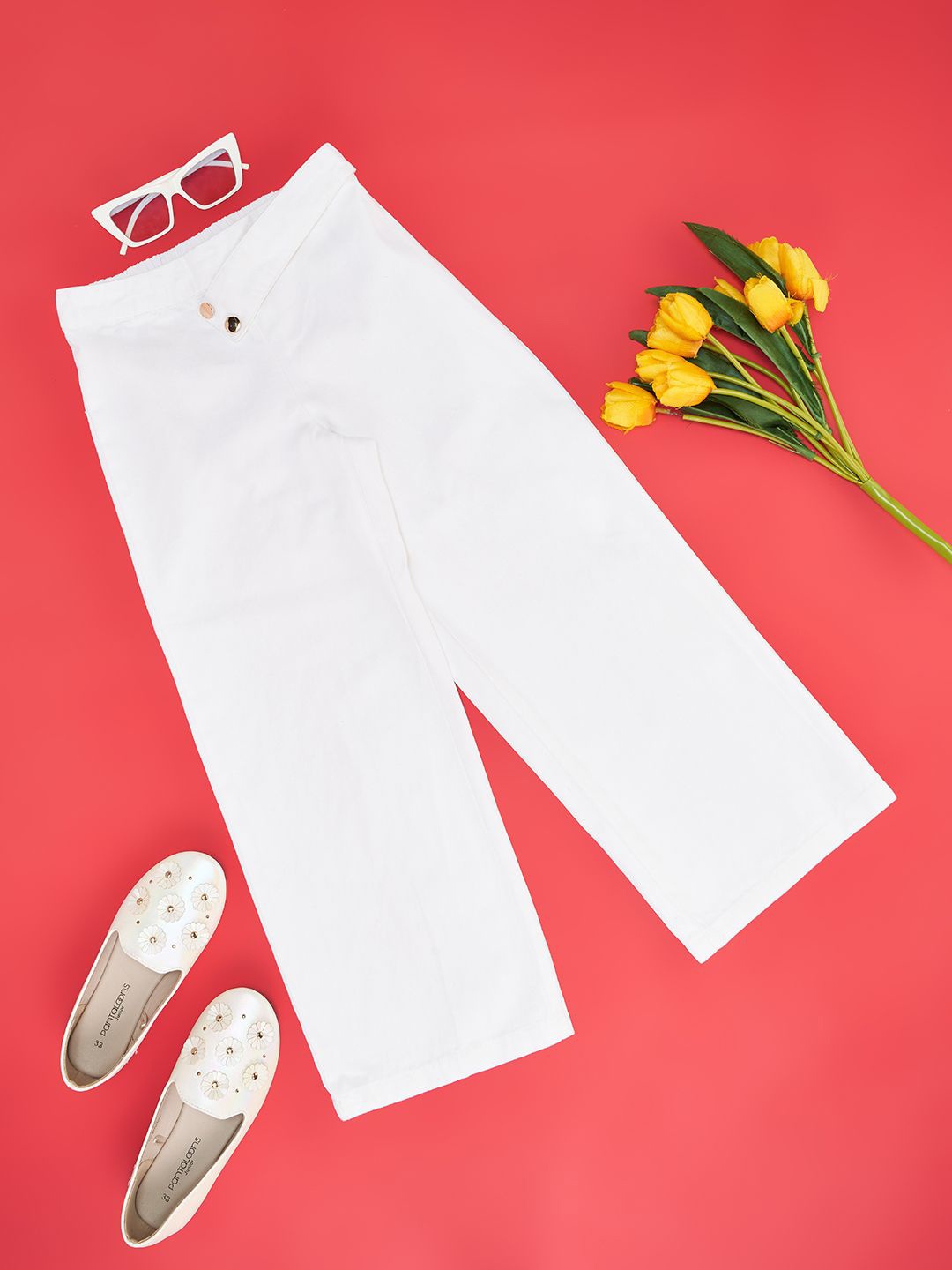 

Pantaloons Junior Girls Pure Cotton Mid-Rise Track Pants, White