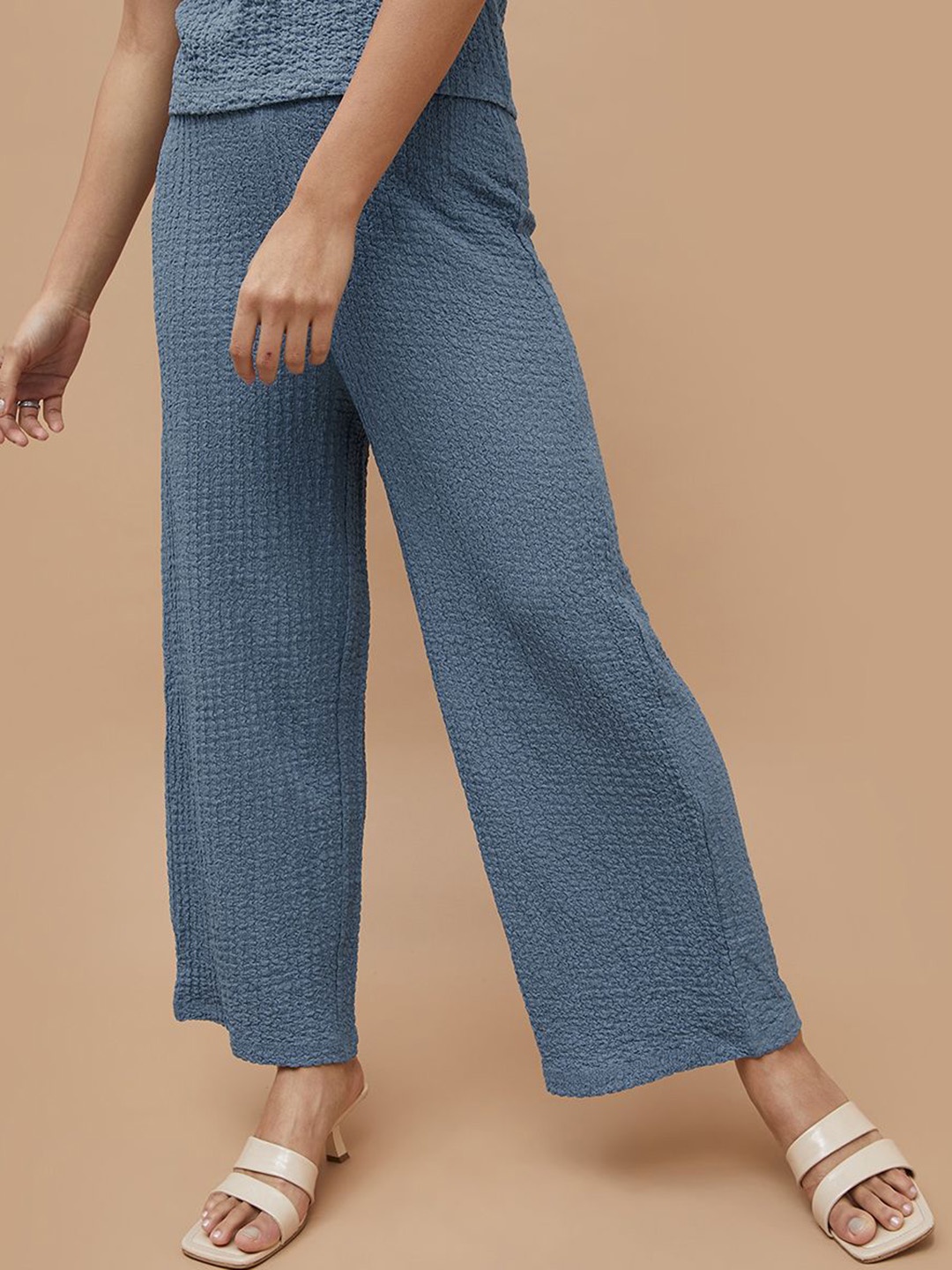 

CODE by Lifestyle Women Parallel Trousers Mid-Rise Textured Trousers, Blue
