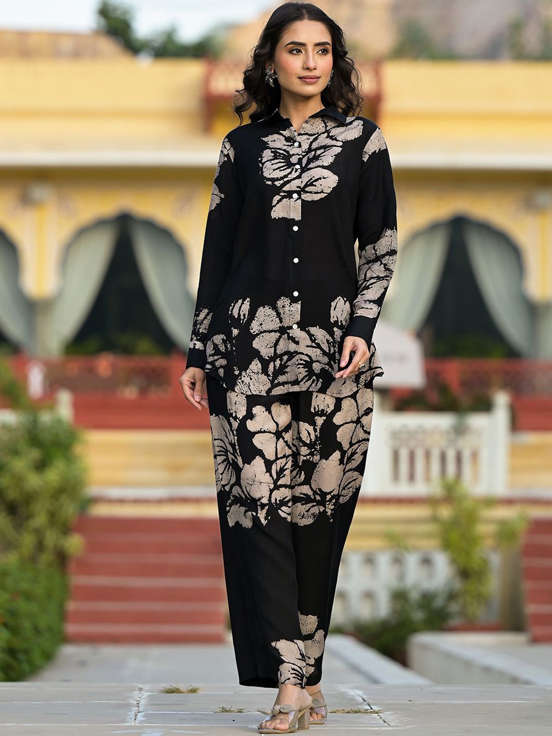 

Chandbaali Floral Printed Long Sleeves Shirt With Trousers, Black