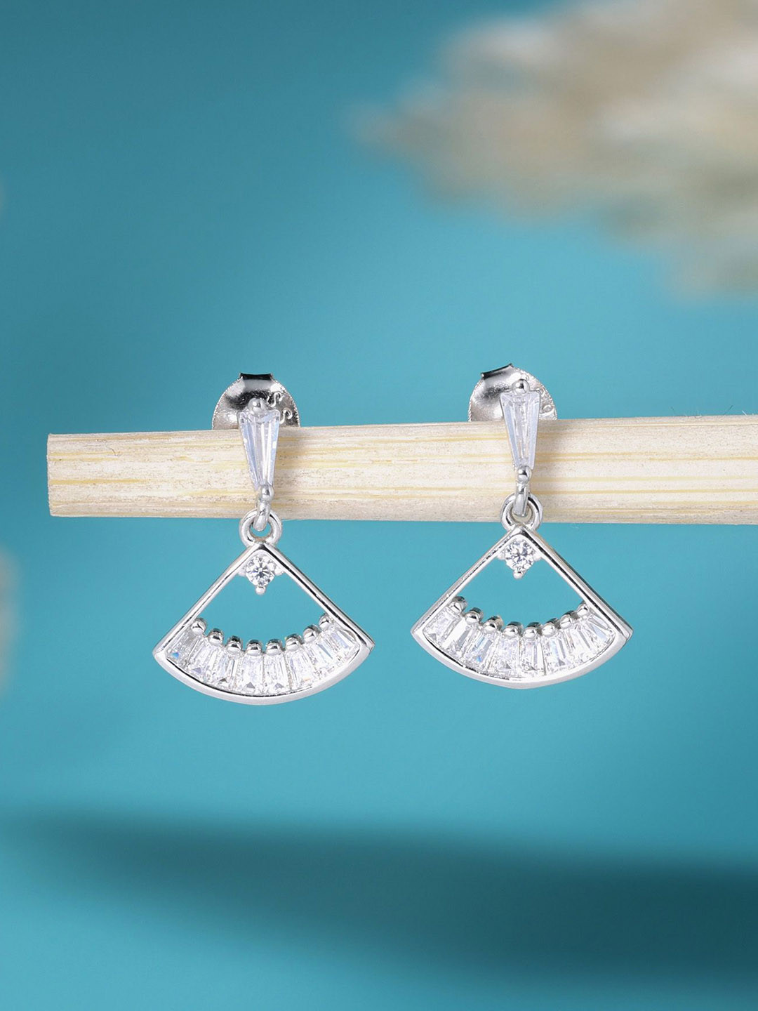 

DEESSA 925 Sterling Silver Rhodium Plated Stone Studded Contemporary Sensu Drop Earrings