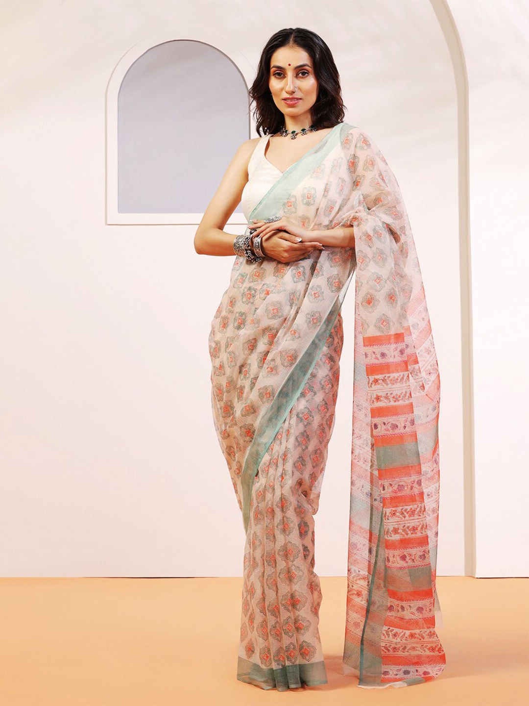

ADITRI Handloom Ethnic Motifs Pure Cotton Kota Saree, Off white