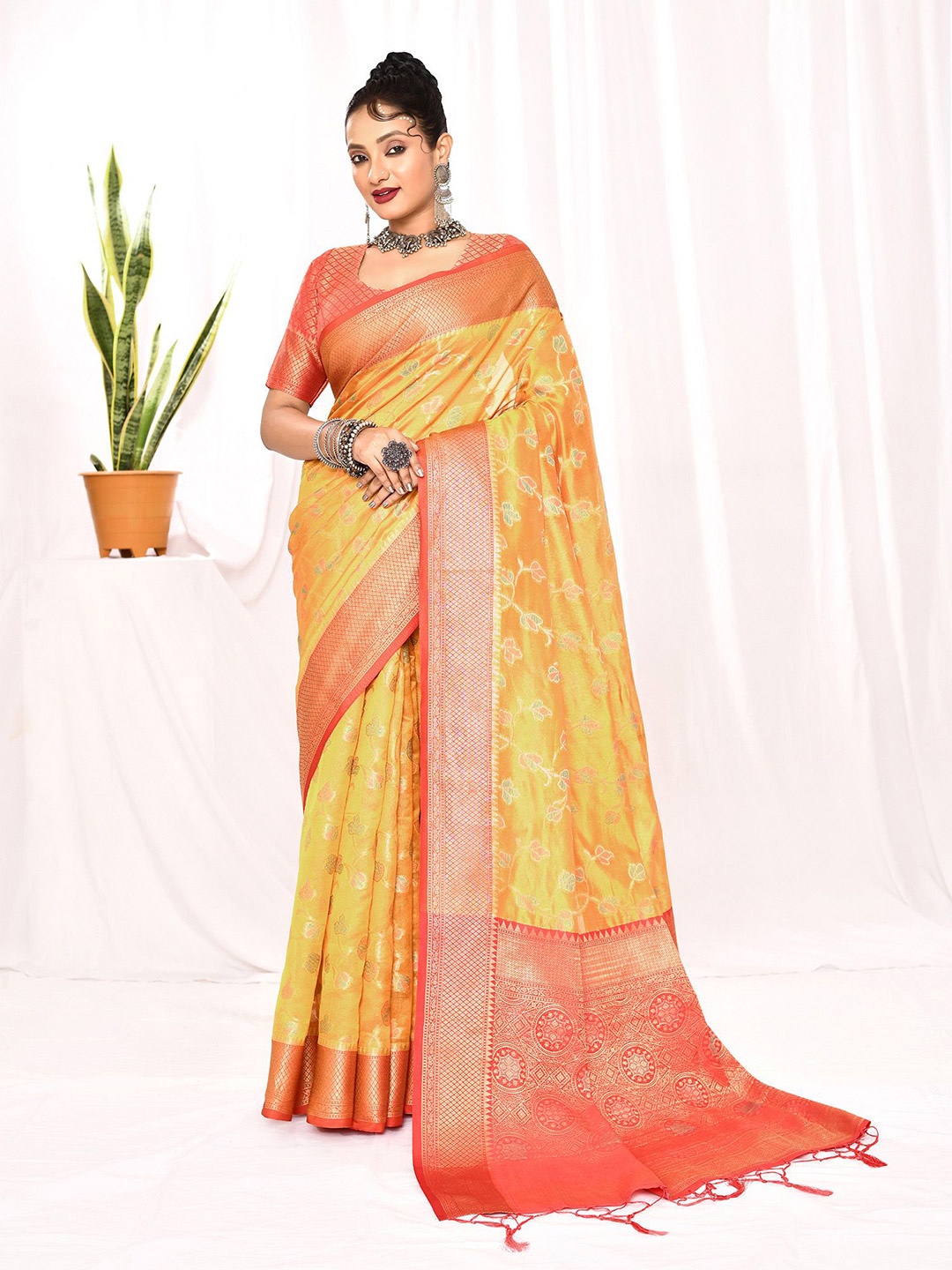 

elora Woven Design Zari Banarasi Saree, Yellow