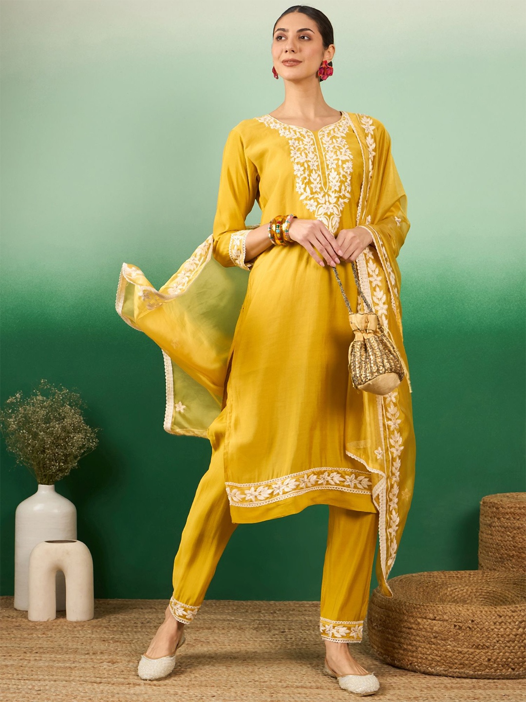 

Maroosh Women Solid Embroidered Straight Kurta Sets, Gold