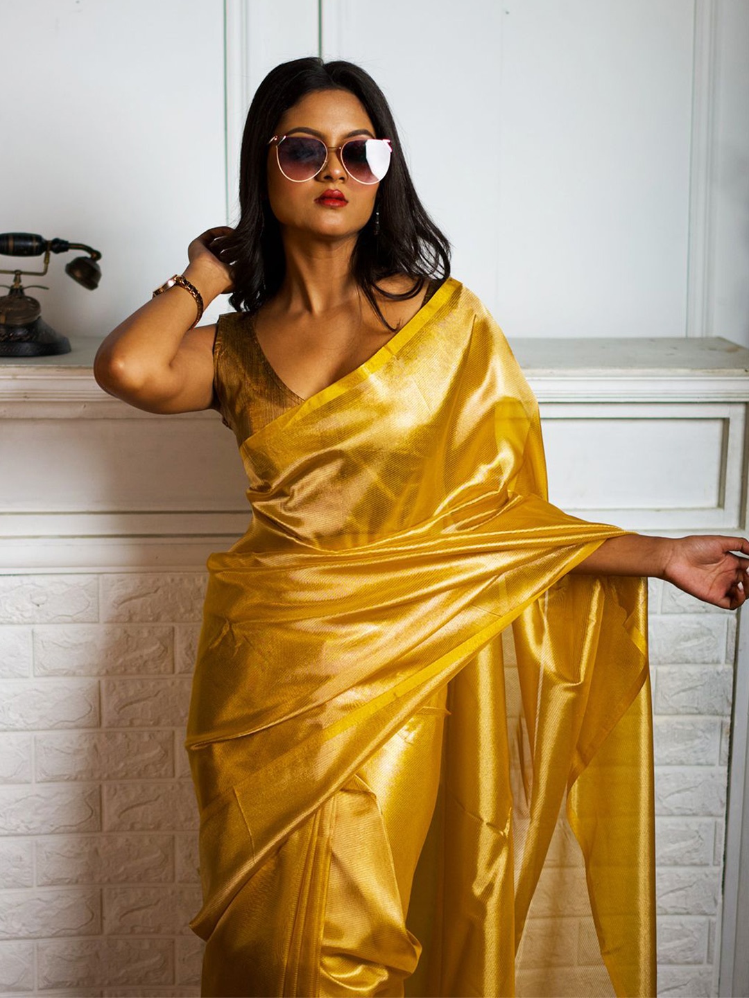 

Uttariya Tissue Saree, Gold