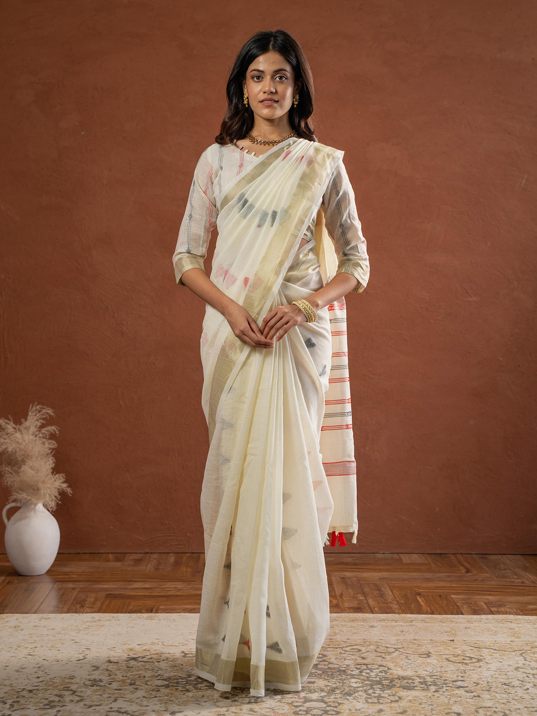 

Sangria Woven Design Banarasi Saree, White