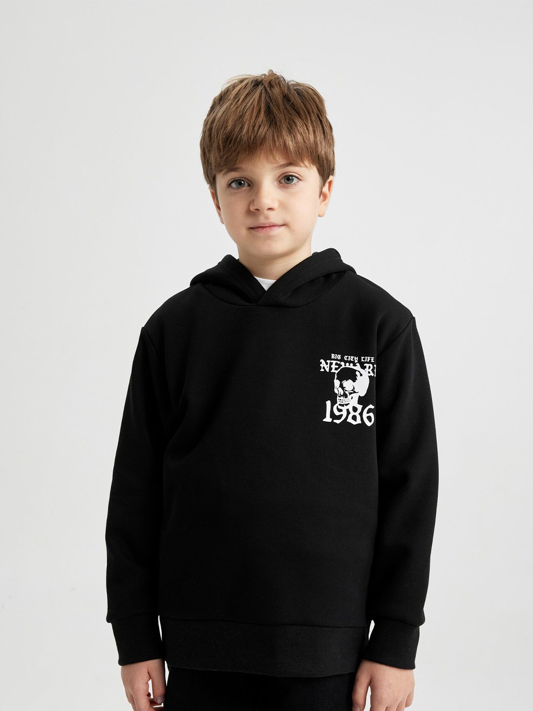 

DeFacto Boys Printed Hooded Sweatshirt, Black