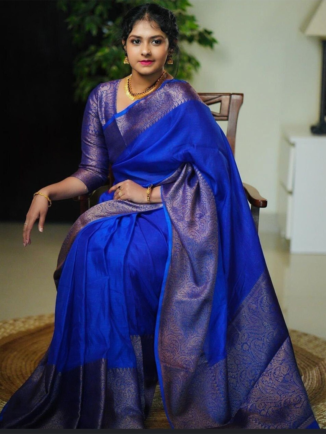 

Quelea Zari Pure Silk Banarasi Saree, Blue