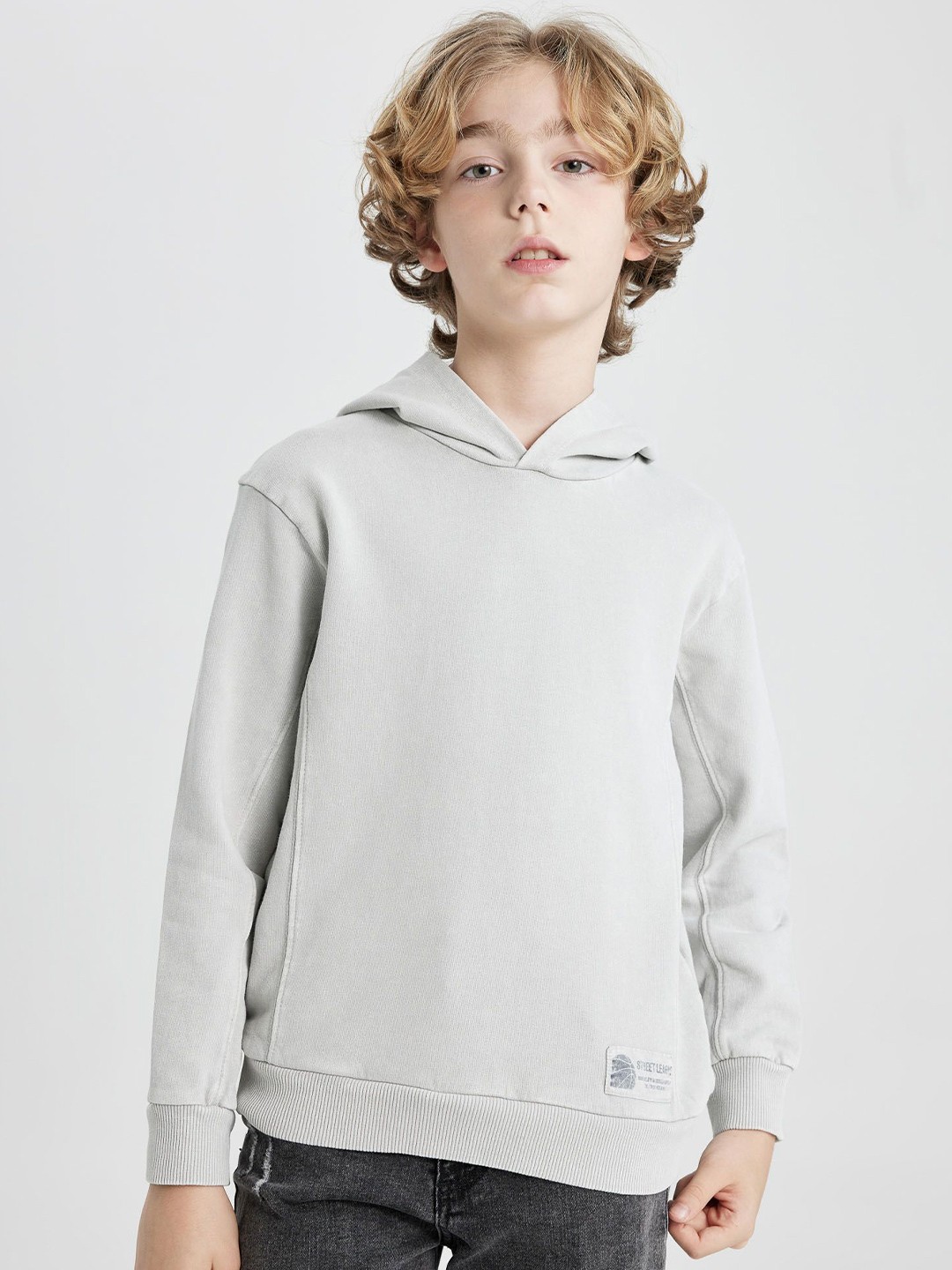 

DeFacto Boys Hooded Sweatshirts, Grey