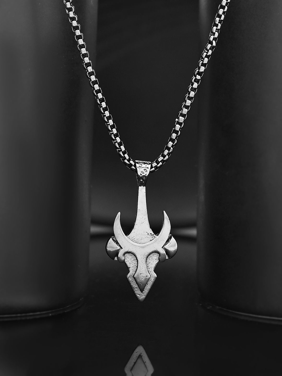 

Voylla Men Rhodium-Plated Eclipse Tribal-Inspired Edgy Pendant With Chain, Silver