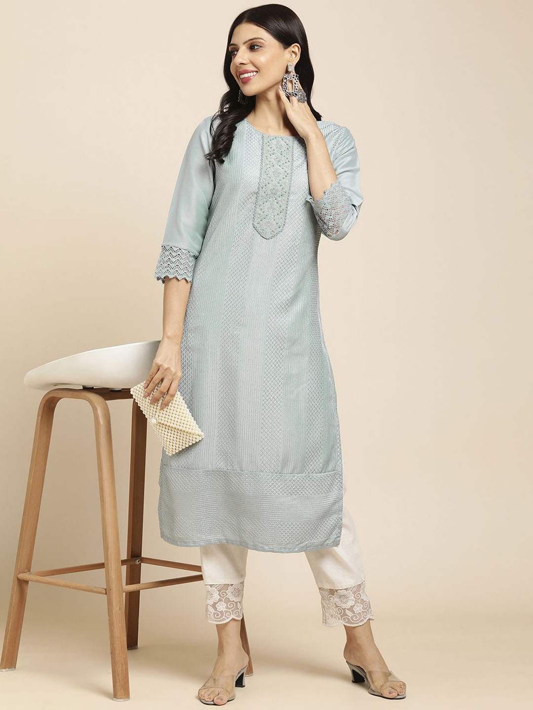 

RATAN Embroidered Thread Work Round Neck Straight Kurta, Blue