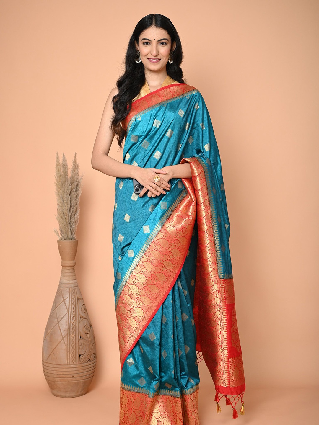 

BEATITUDE Ethnic Motifs Zari Saree, Blue