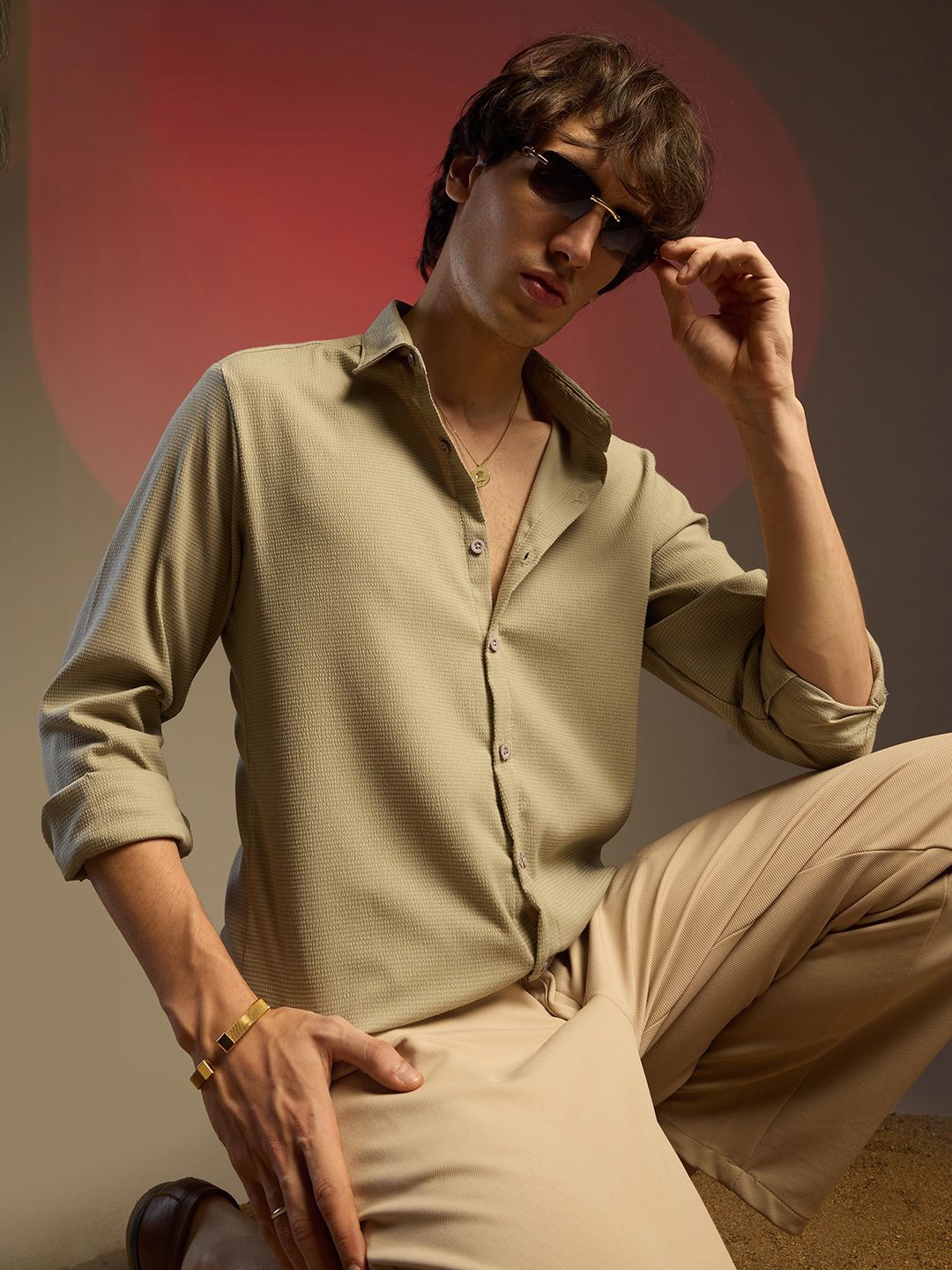

Campus Sutra Men Comfort Spread Collar Textured Cotton Casual Shirt, Green
