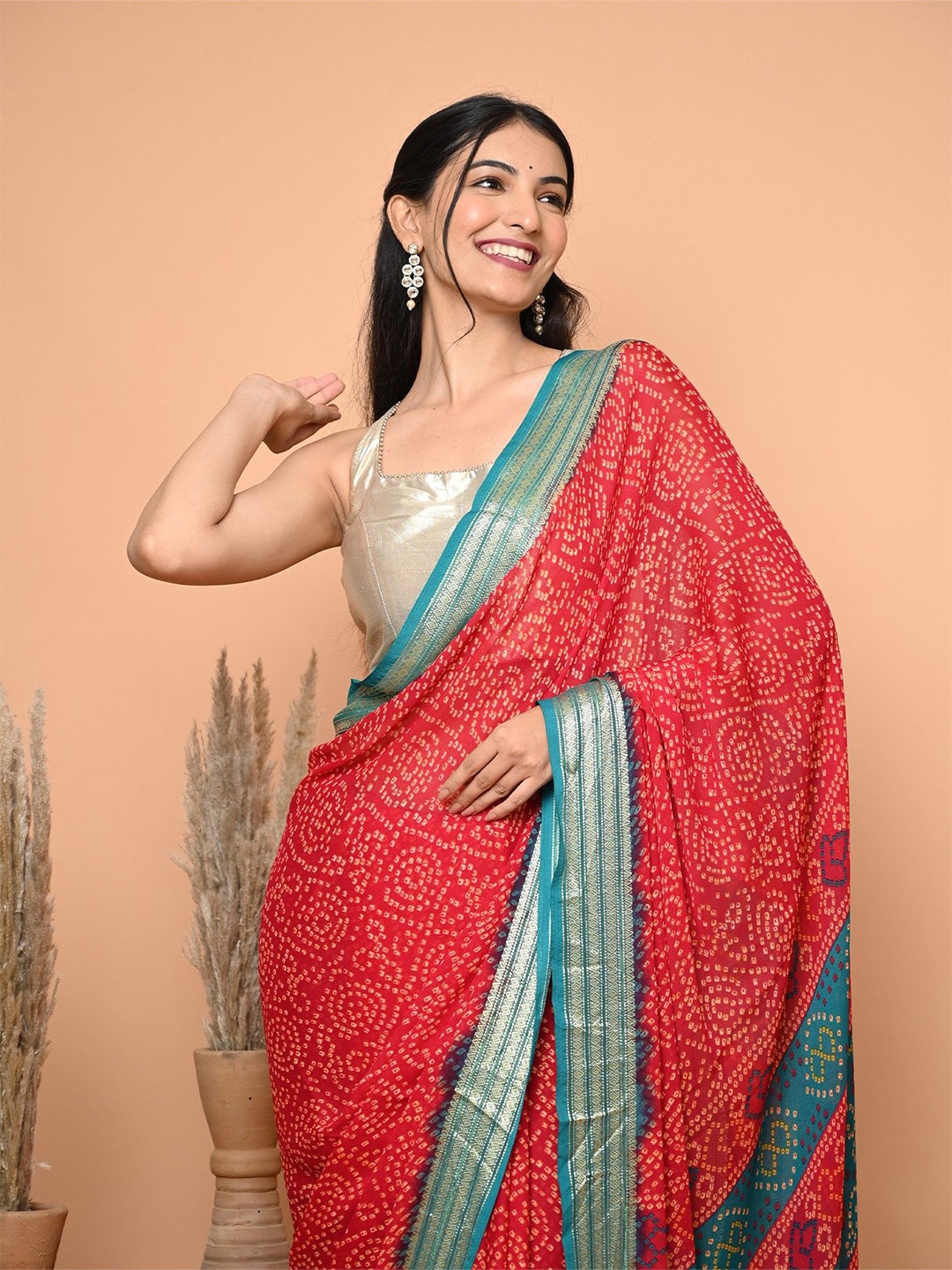 

BEATITUDE Bandhani Printed Bandhani Saree With Blouse Piece, Red