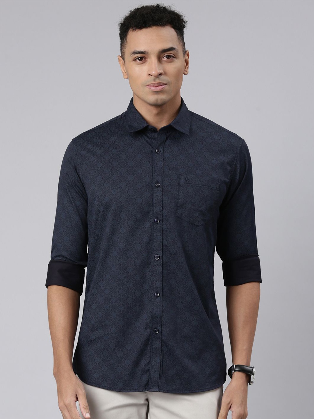 

Classic Polo Men India Spread Collar Floral Printed Cotton Slim Fit Casual Shirt, Navy blue