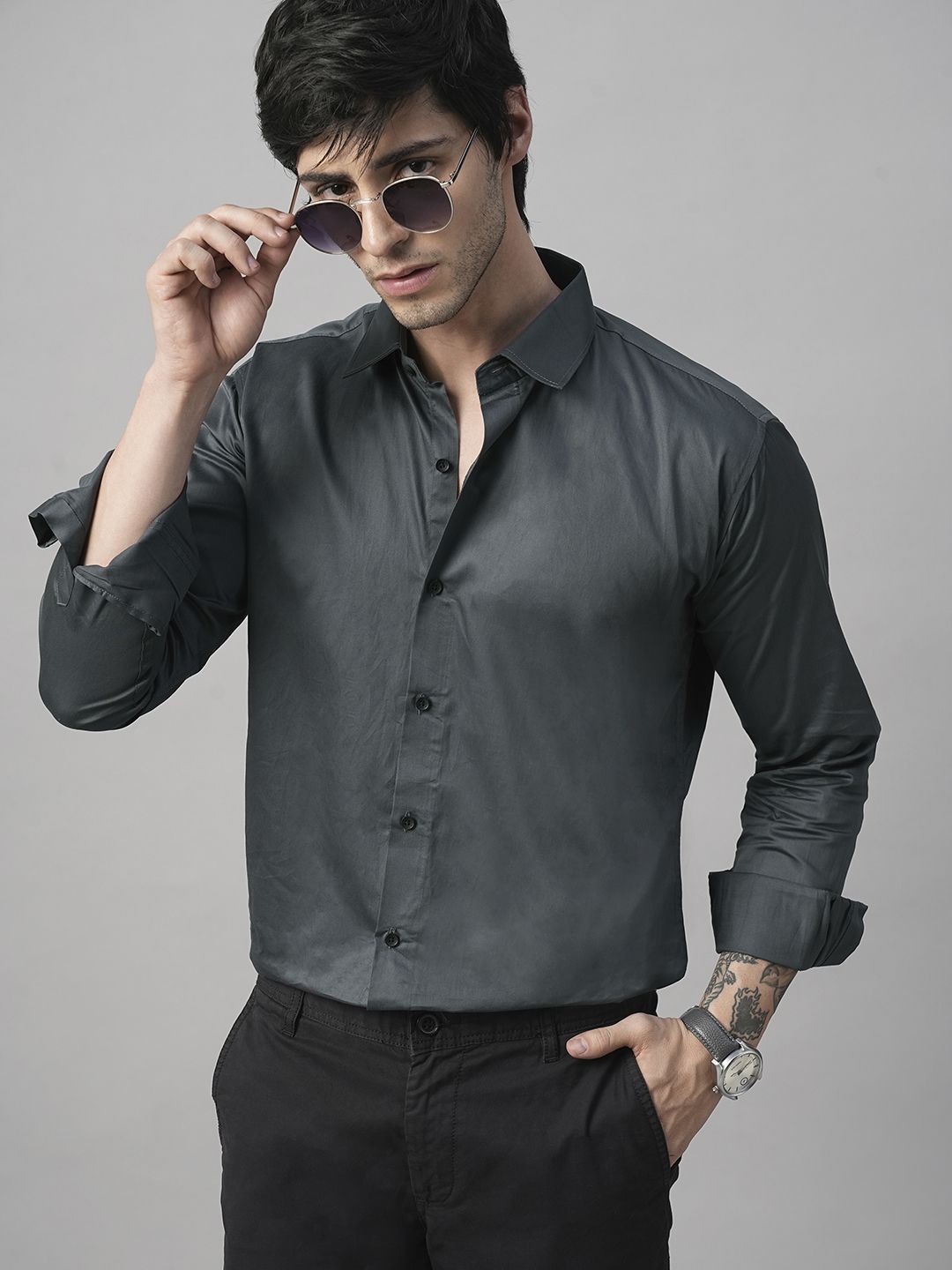 

TRYBUY.IN Men Standard Spread Collar Solid Cotton Casual Shirt, Metallic
