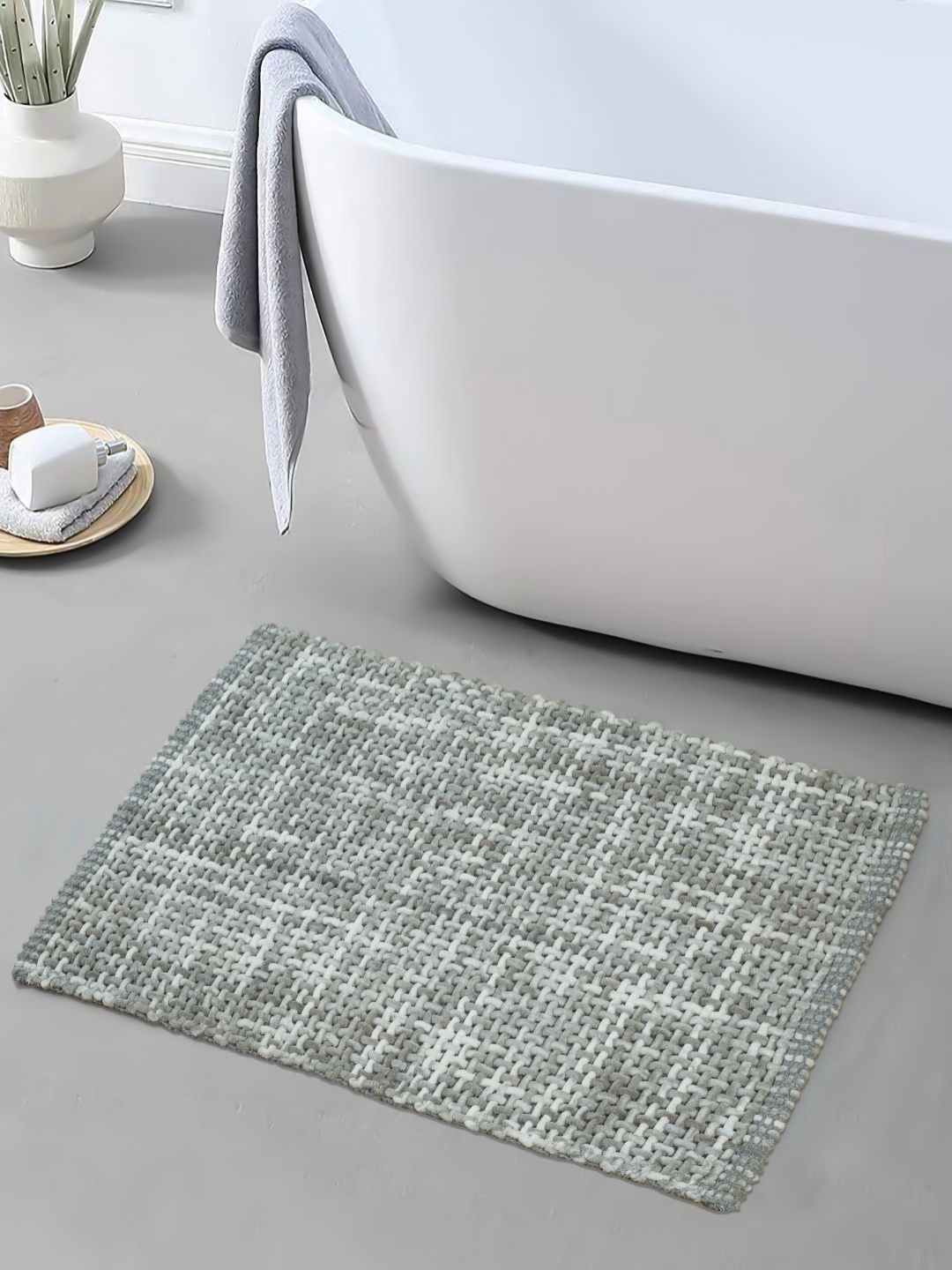

HOMADORN Grey & White Textured 500 GSM Anti Skid Bath Rugs
