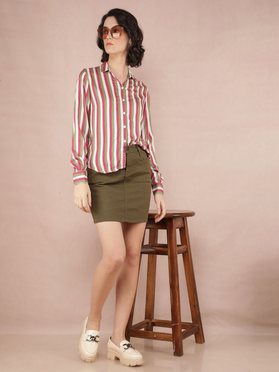

Crimsoune Club Women Smart Spread Collar Vertical Striped Cotton Slim Fit Casual Shirt, White