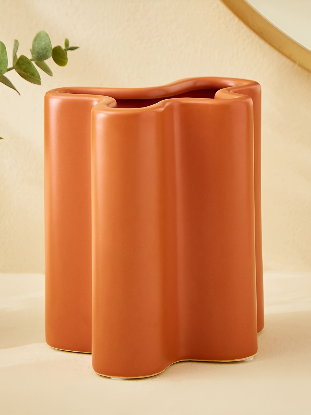 

Home Centre Splendid Townsquare Orange Coloured Ceramic Vase