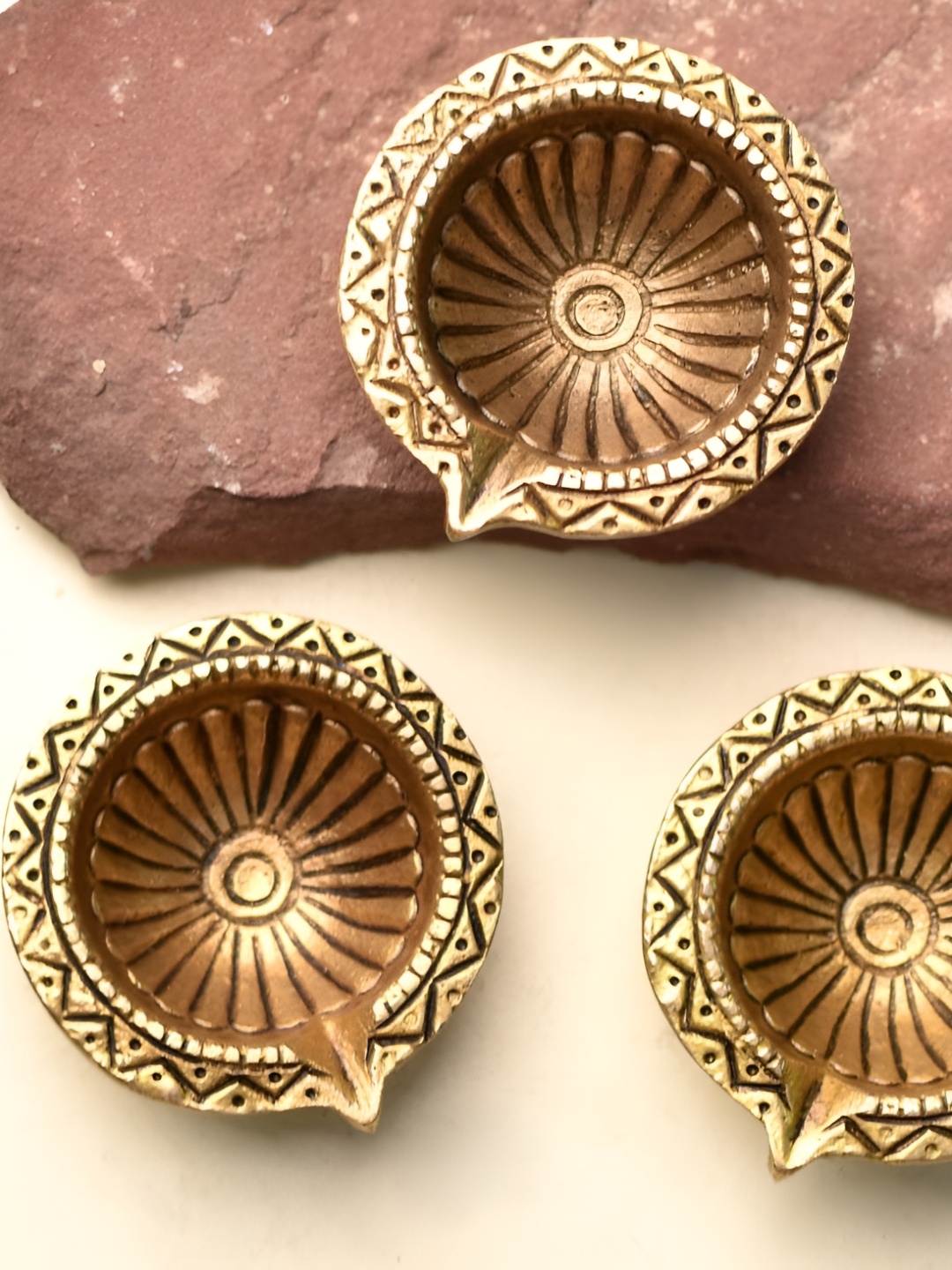 

Indianshelf GoldToned and Black 3 Pieces Brass Textured Diwali Pooja Diyas Deepa, Gold