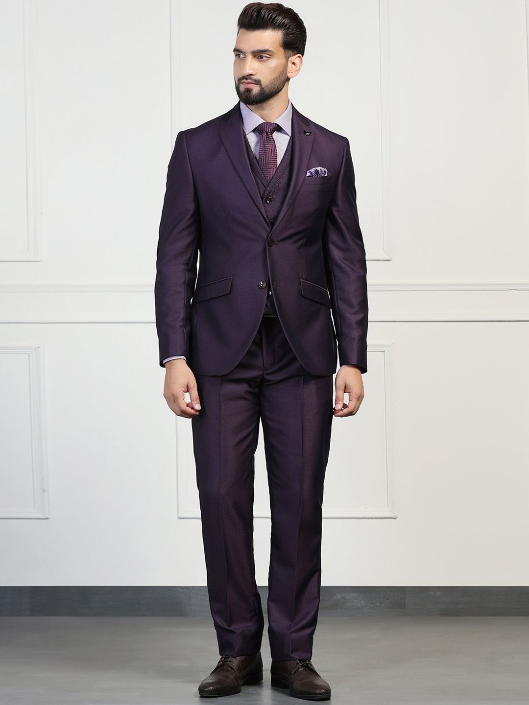 

Blackberrys Slim-Fit Single-Breasted Three-Piece Suit, Purple