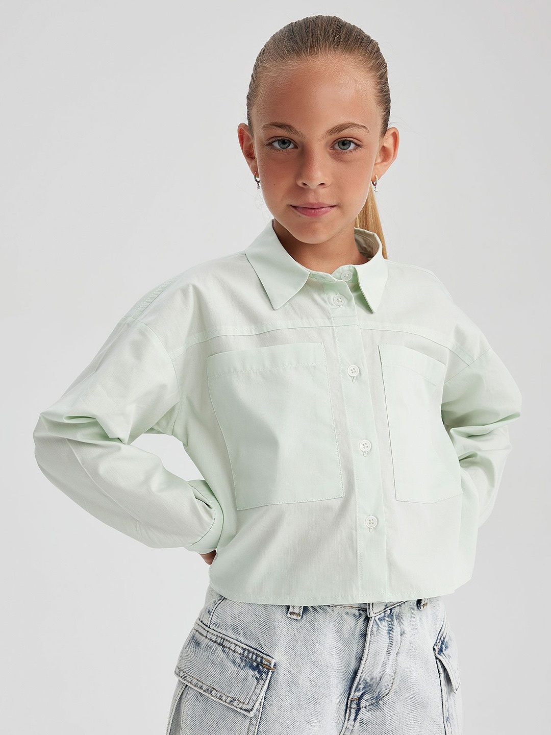 

DeFacto Girls Spread Collar Solid Cotton Casual Shirt, Green