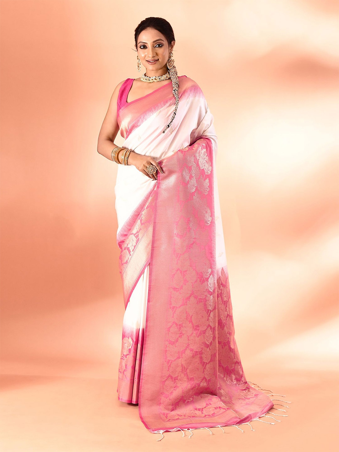 

elora Woven Design Zari Banarasi Saree, White